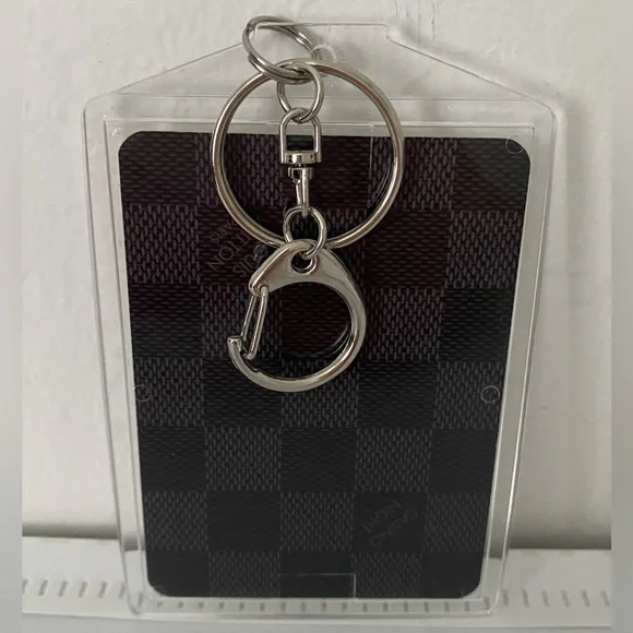 Louis Vuitton Damier King Red Hearts COA RARE Soho Casino Paris 2008 Card Charm - Picture 7 of 9